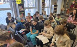 „Ślimakiem po Działdowie” – promocja kolorowanki w bibliotece