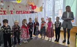 „Pszczółki” złożyły życzenia swoim babciom i dziadkom