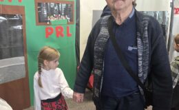 „Pszczółki” złożyły życzenia swoim babciom i dziadkom