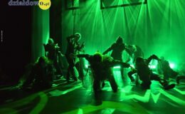 „Tajemniczy ogród”. Widowisko w wykonaniu grup artystycznych MDK (zdjęcia z przedstawienia i próby)