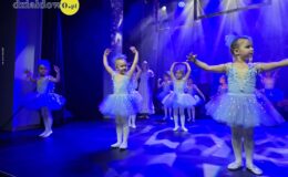 „Tajemniczy ogród”. Widowisko w wykonaniu grup artystycznych MDK (zdjęcia z przedstawienia i próby)