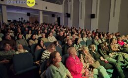 „Tajemniczy ogród”. Widowisko w wykonaniu grup artystycznych MDK (zdjęcia z przedstawienia i próby)
