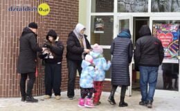 Finał Wielkiej Orkiestry Świątecznej Pomocy w Działdowie. Historyczna licytacja – pierwsza kąpiel w nowym basenie za 17 tys. zł
