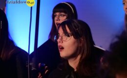 Chór „Our Voice” i „Chamber Orchestra” śpiewająco powitali Nowy Rok