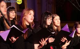 Chór „Our Voice” i „Chamber Orchestra” śpiewająco powitali Nowy Rok