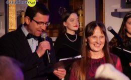 Chór „Our Voice” i „Chamber Orchestra” śpiewająco powitali Nowy Rok