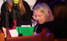 Chór „Our Voice” i „Chamber Orchestra” śpiewająco powitali Nowy Rok