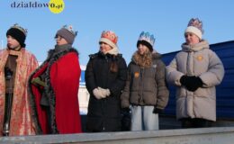 Orszak Trzech Króli przeszedł ulicami Działdowa. „Nadzieją się cieszą”