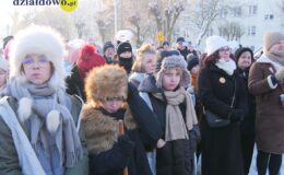 Orszak Trzech Króli przeszedł ulicami Działdowa. „Nadzieją się cieszą”