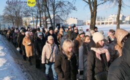 Orszak Trzech Króli przeszedł ulicami Działdowa. „Nadzieją się cieszą”