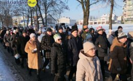 Orszak Trzech Króli przeszedł ulicami Działdowa. „Nadzieją się cieszą”