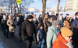 Orszak Trzech Króli przeszedł ulicami Działdowa. „Nadzieją się cieszą”
