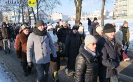 Orszak Trzech Króli przeszedł ulicami Działdowa. „Nadzieją się cieszą”