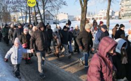 Orszak Trzech Króli przeszedł ulicami Działdowa. „Nadzieją się cieszą”