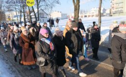 Orszak Trzech Króli przeszedł ulicami Działdowa. „Nadzieją się cieszą”