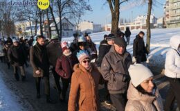 Orszak Trzech Króli przeszedł ulicami Działdowa. „Nadzieją się cieszą”