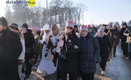 Orszak Trzech Króli przeszedł ulicami Działdowa. „Nadzieją się cieszą”