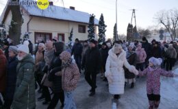 Orszak Trzech Króli przeszedł ulicami Działdowa. „Nadzieją się cieszą”