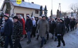 Orszak Trzech Króli przeszedł ulicami Działdowa. „Nadzieją się cieszą”