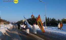 Orszak Trzech Króli przeszedł ulicami Działdowa. „Nadzieją się cieszą”