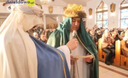 Orszak Trzech Króli przeszedł ulicami Działdowa. „Nadzieją się cieszą”