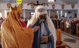 Orszak Trzech Króli przeszedł ulicami Działdowa. „Nadzieją się cieszą”