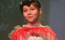 „Tajemniczy ogród”. Widowisko w wykonaniu grup artystycznych MDK (zdjęcia z przedstawienia i próby)