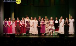 „Tajemniczy ogród”. Widowisko w wykonaniu grup artystycznych MDK (zdjęcia z przedstawienia i próby)