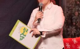 „Maleńka miłość” – przedstawienie w wykonaniu Zespołu teatralno-muzyczny Warsztatów Terapii Zajęciowej 