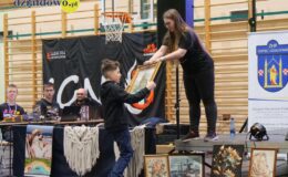 Finał Wielkiej Orkiestry Świątecznej Pomocy w Działdowie. Historyczna licytacja – pierwsza kąpiel w nowym basenie za 17 tys. zł