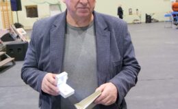 Finał Wielkiej Orkiestry Świątecznej Pomocy w Działdowie. Historyczna licytacja – pierwsza kąpiel w nowym basenie za 17 tys. zł