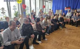 „Krasnoludki” z występem z okazji Dnia Babci i Dziadka 