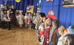 „Krasnoludki” z występem z okazji Dnia Babci i Dziadka 