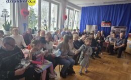 „Krasnoludki” z występem z okazji Dnia Babci i Dziadka 