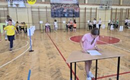 „Biegane dyktando” wygrali gospodarze 