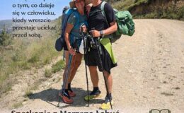 plakat zapraszający na spotkanie z autorką książki „Camino Serca” Marzeną Łabuć do Powiatowej Biblioteki Pedagogicznej w Działdowie