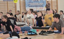 Joga dla duszy i ciała. Drugi dzień forum „Mosty zamiast murów” w Szkole Podstawowej nr 4