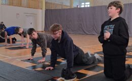 Joga dla duszy i ciała. Drugi dzień forum „Mosty zamiast murów” w Szkole Podstawowej nr 4