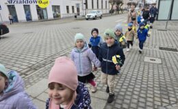 Przedszkolaki witają wiosnę 