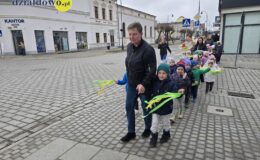 Przedszkolaki witają wiosnę 
