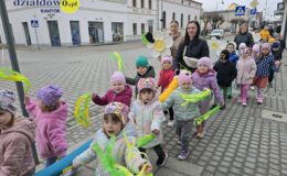 Przedszkolaki witają wiosnę 