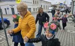 Przedszkolaki witają wiosnę 