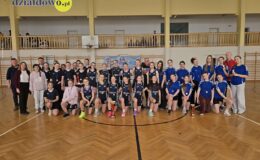 Czwórka wygrała Turniej Koszykówki dziewcząt rocznika 2011 i młodszych w ramach współzawodnictwa SP