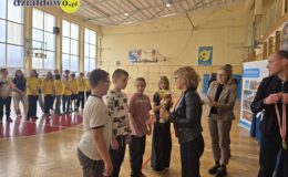 Eliminacje miejskie Turnieju Bezpieczeństwa w Ruchu Drogowym. Reprezentanci SP nr 3 jadą dalej 