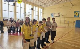 Eliminacje miejskie Turnieju Bezpieczeństwa w Ruchu Drogowym. Reprezentanci SP nr 3 jadą dalej 