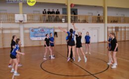 Czwórka wygrała Turniej Koszykówki dziewcząt rocznika 2011 i młodszych w ramach współzawodnictwa SP