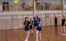 Czwórka wygrała Turniej Koszykówki dziewcząt rocznika 2011 i młodszych w ramach współzawodnictwa SP