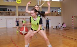 Czwórka wygrała Turniej Koszykówki dziewcząt rocznika 2011 i młodszych w ramach współzawodnictwa SP