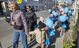Niebieski marsz małych serc