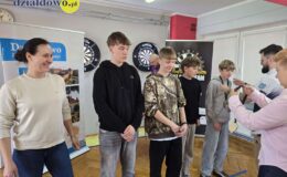 II Międzyszkolny Turniej Darta o Puchar Burmistrza Działdowa – emocje do ostatniej lotki